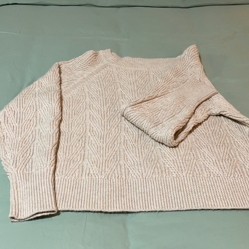 Crewneck knitted sweater